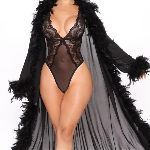 Feather Robe - Picture 2 of 2